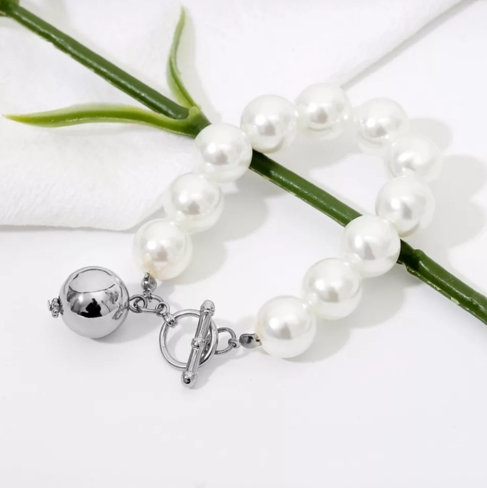 Silver white pearl ball fashion bracelet